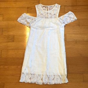 Francesca’s white lace dress